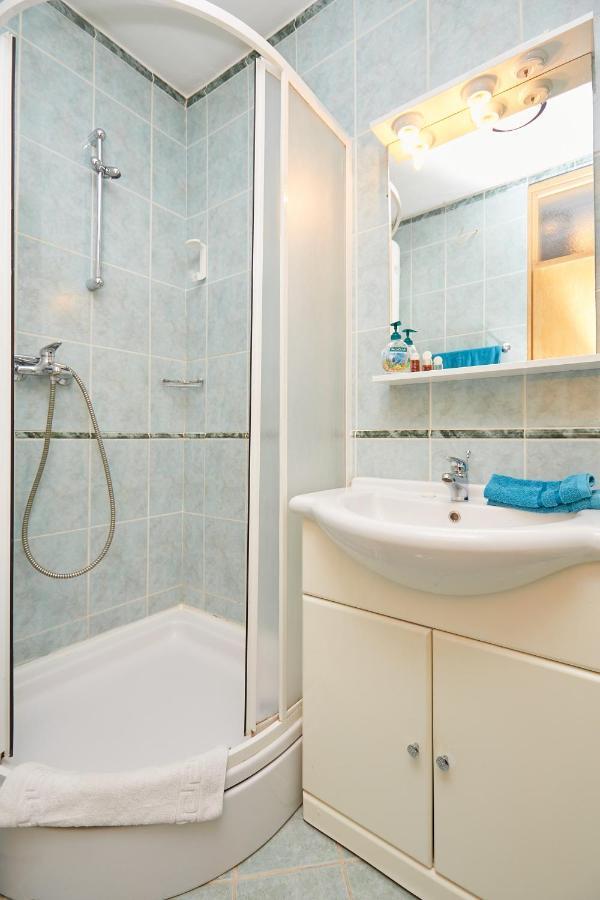 Studio Apartment Near Lapad Beach Дубровник Екстер'єр фото